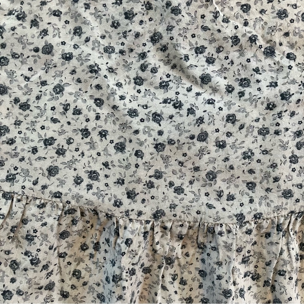 brandy melville jada dress grey with blue florals - Picture 5 of 7